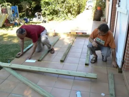 Die Verlegung auf Bodenplatten