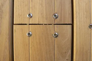 Details zur Befestigung der Terrassendielen