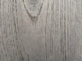 Aussehen von grauem Robinienholz